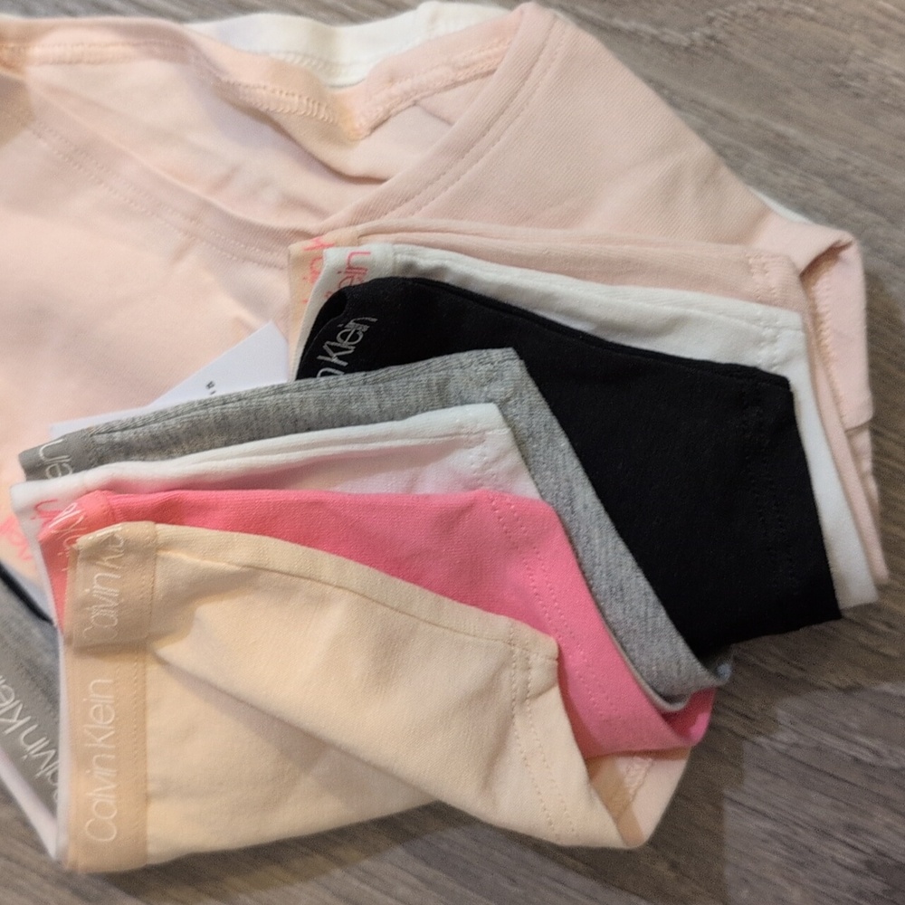Calvin Klein's Girls Underwear Set Small 6/6X - Picture 2 of 4